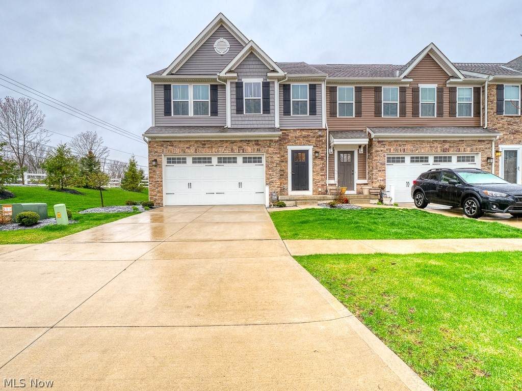 3174 Broadleaf Way - Photo 1