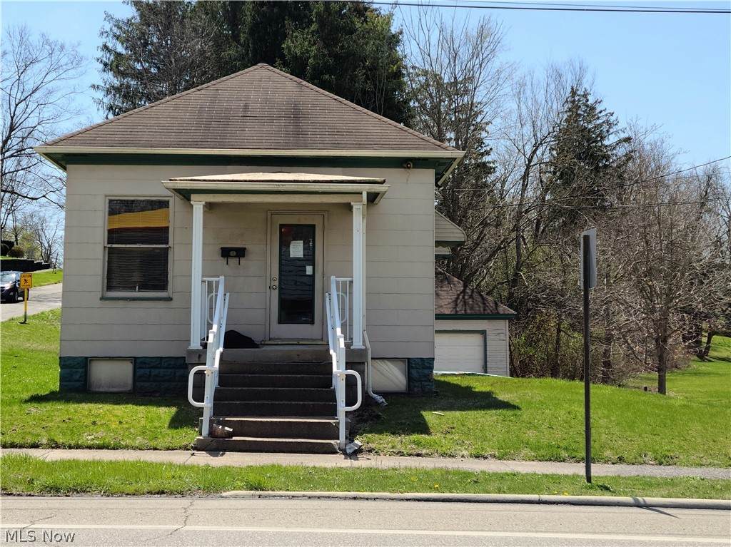 320 Columbia Street - Photo 1