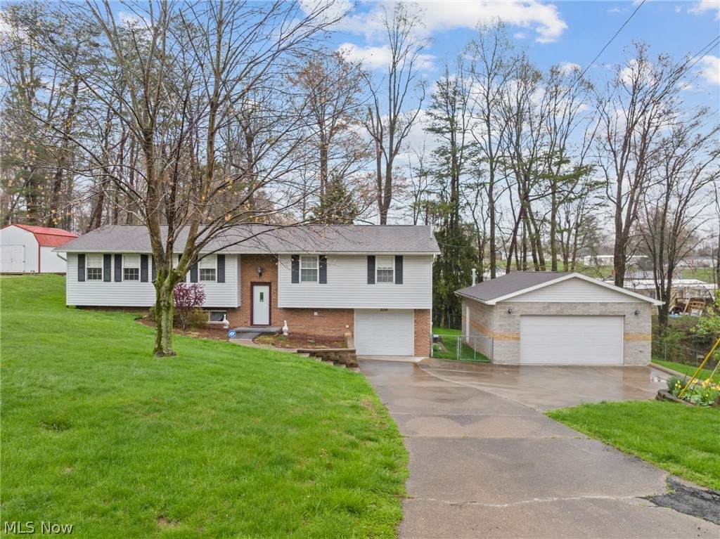 2098 Meadowview Drive - Photo 1