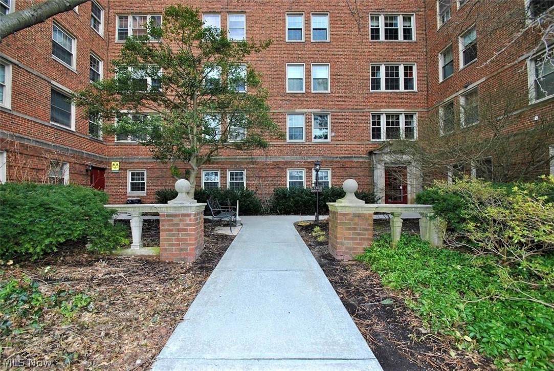 13400 Shaker Boulevard - Photo 1