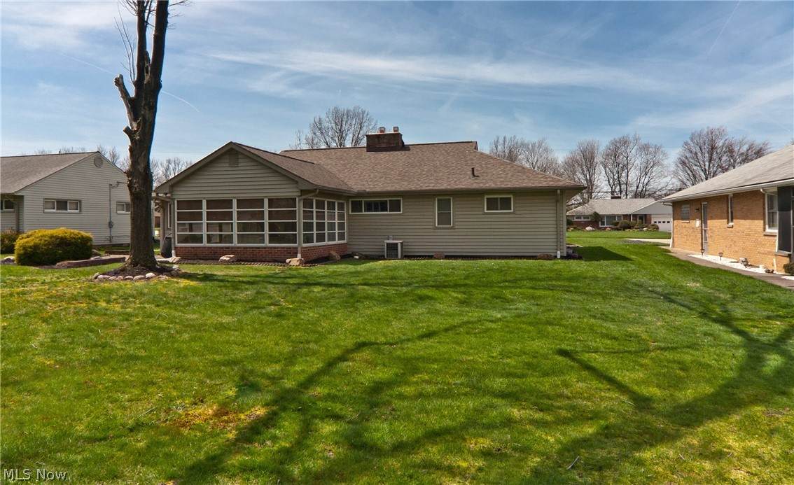 611 Meadowlane Drive - Photo 1