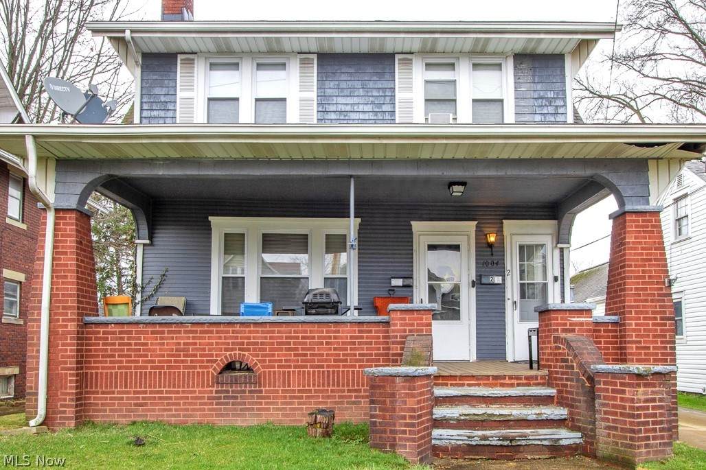 1004 Clarendon Avenue - Photo 1