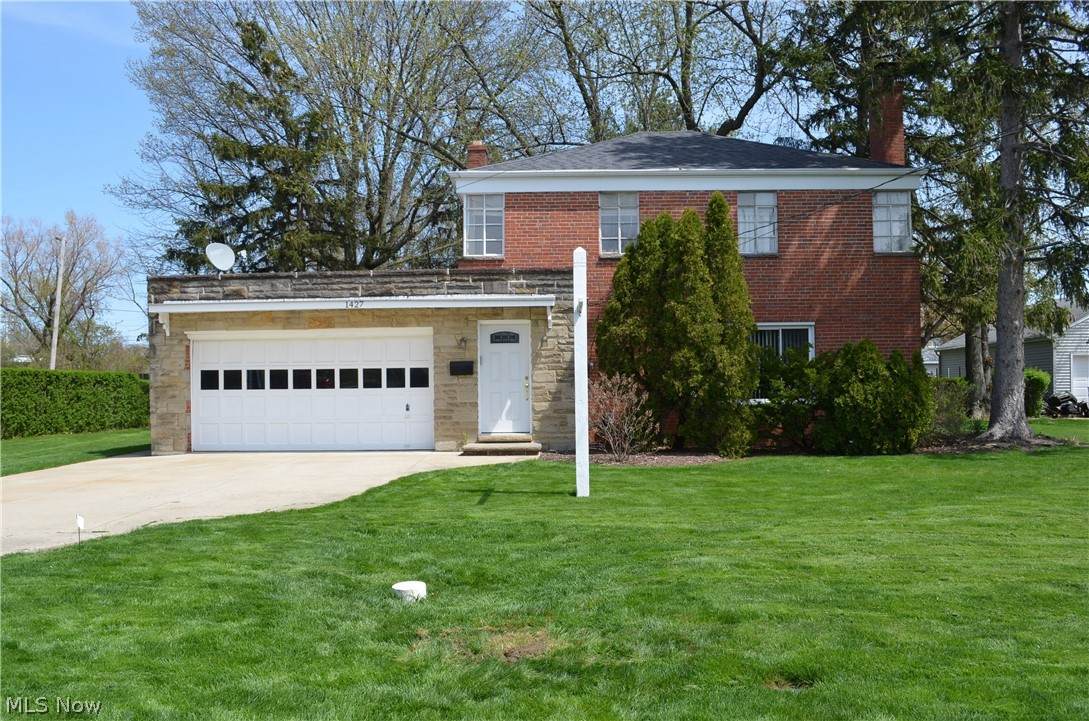 1427 332nd Street - Photo 1