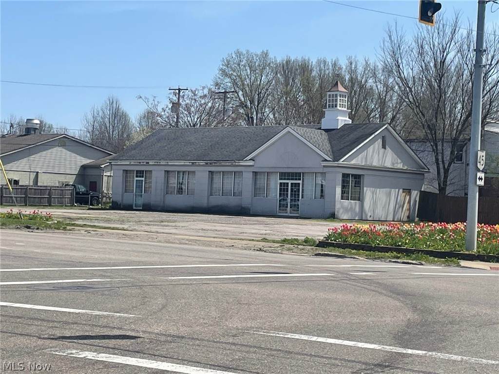 10967 Mahoning Avenue - Photo 1