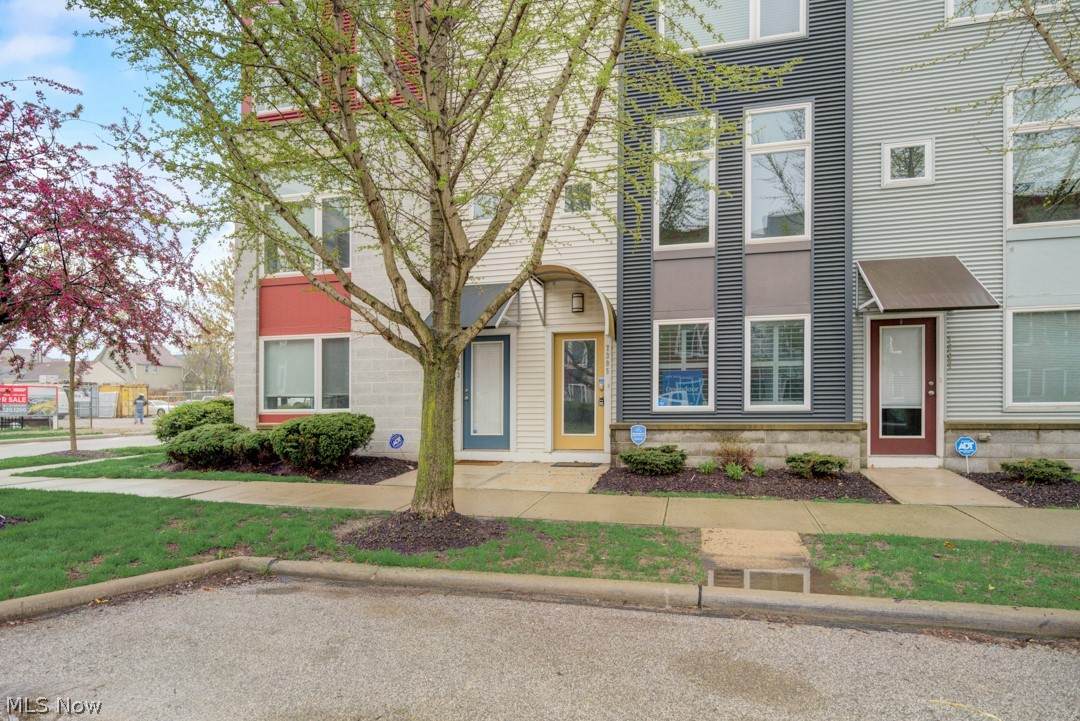 7305 Battery Park Boulevard - Photo 1