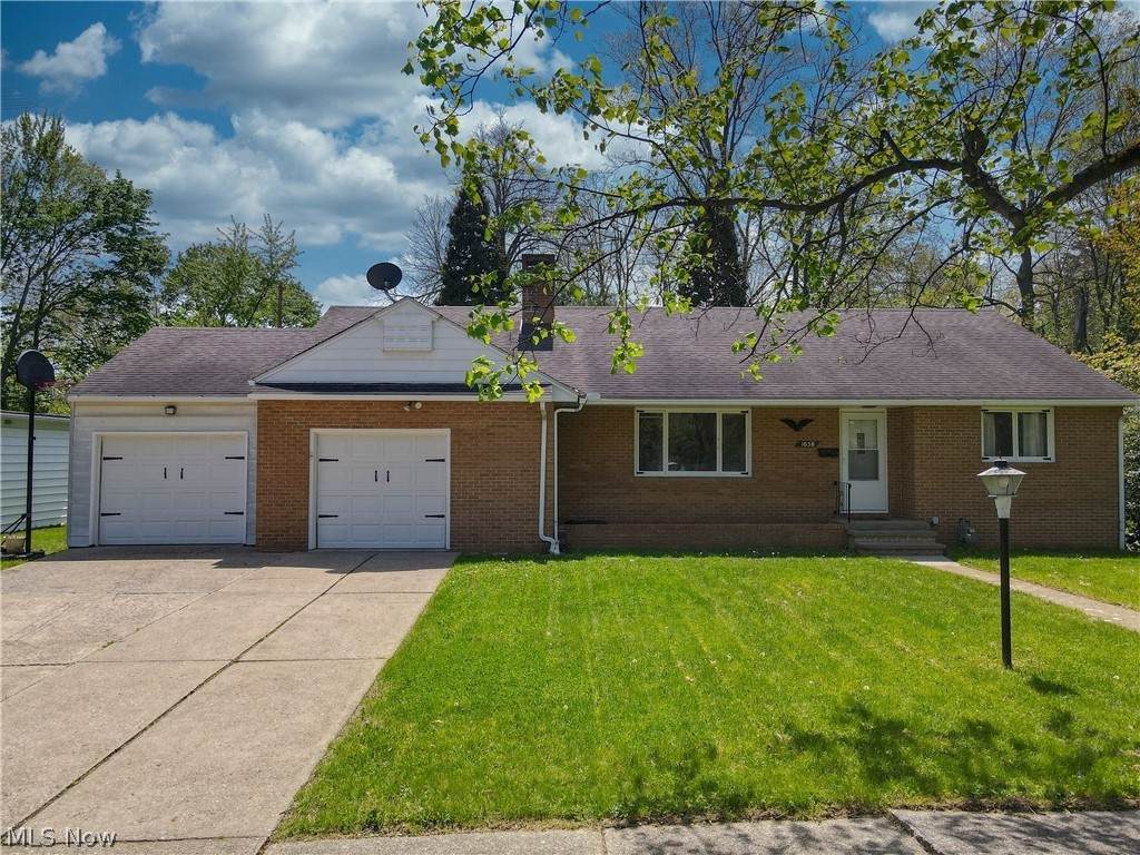 1058 Overlook Drive - Photo 1