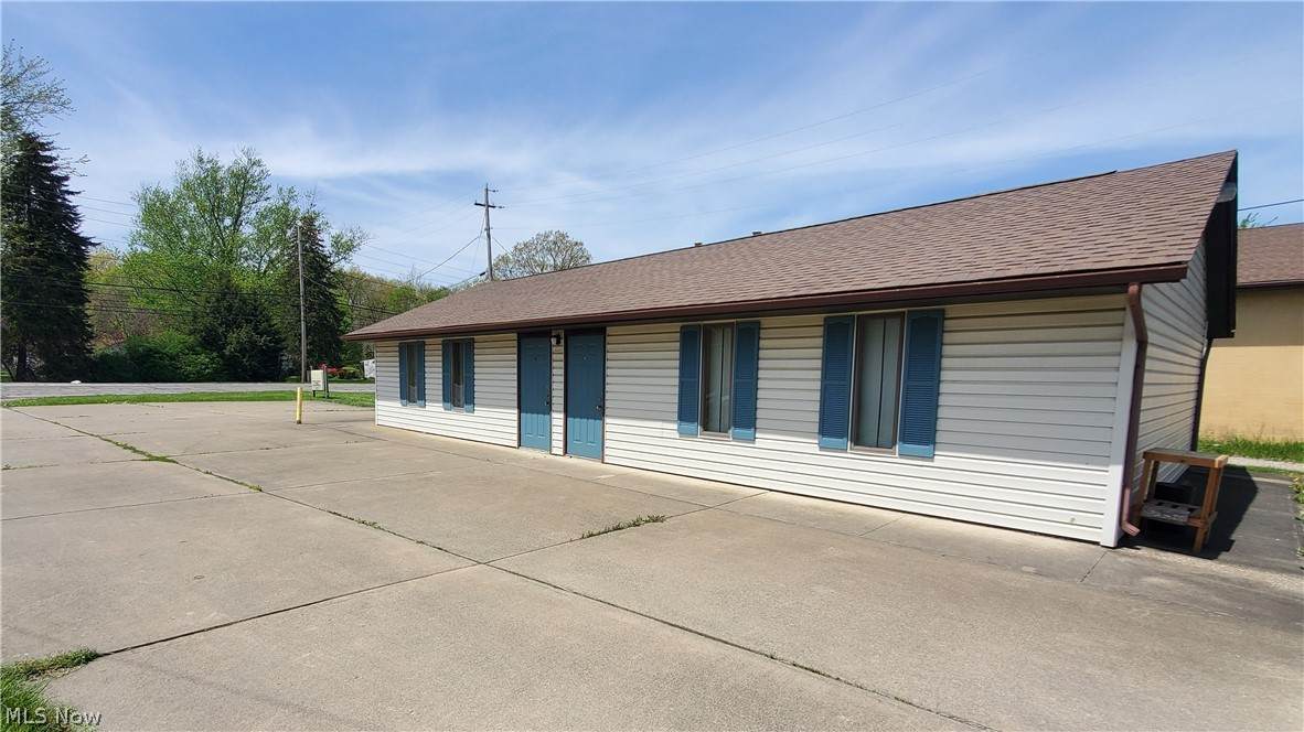 4383 Elyria Avenue - Photo 1