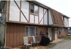 72 Roanoke Avenue - Photo 1