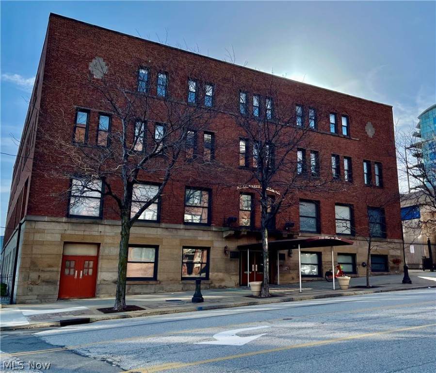 1133 9th Street - Photo 1