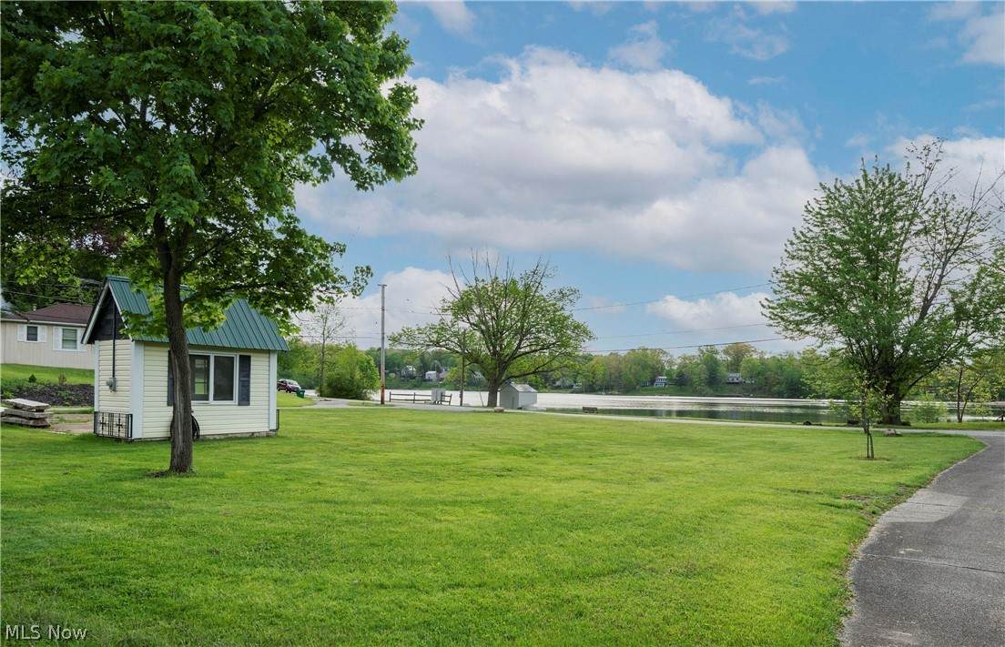 15518 Punderson Road - Photo 1