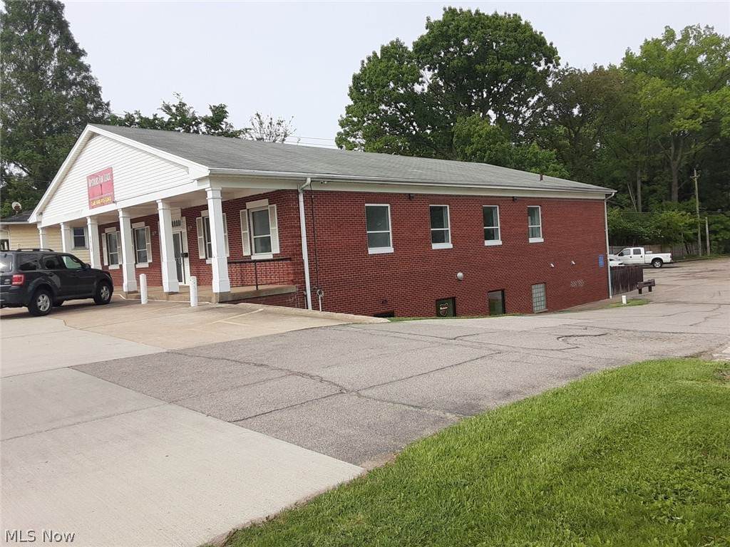 5515 Broadview Road - Photo 1