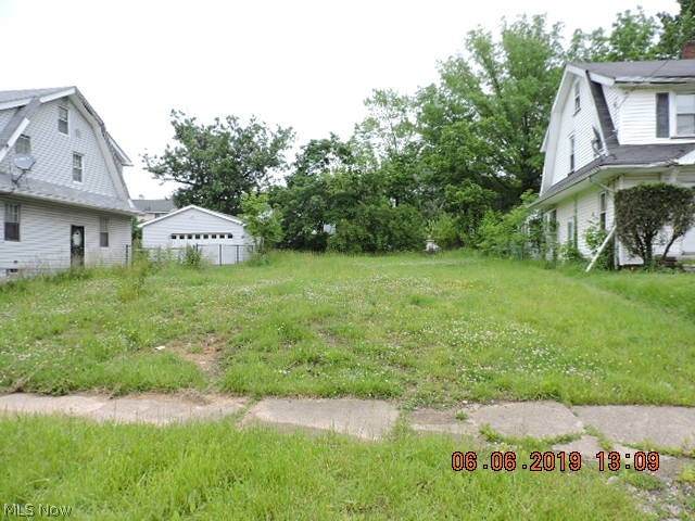 839 Mercer Avenue - Photo 1