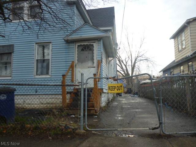 3285 32nd Street - Photo 1