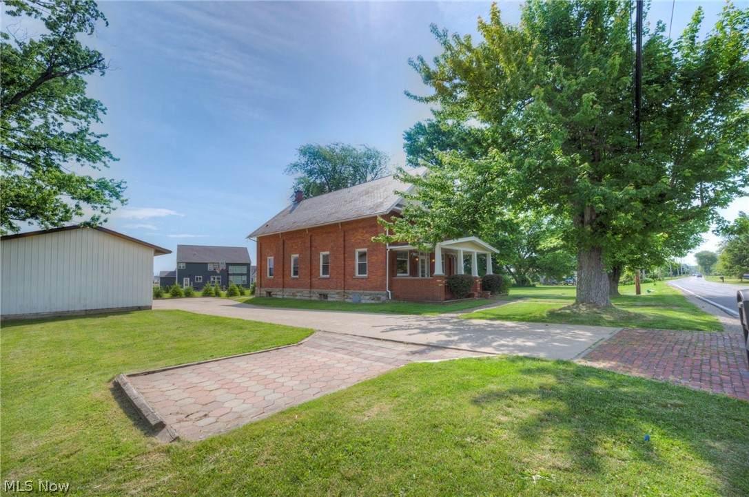 5611 Stoney Ridge Road - Photo 1