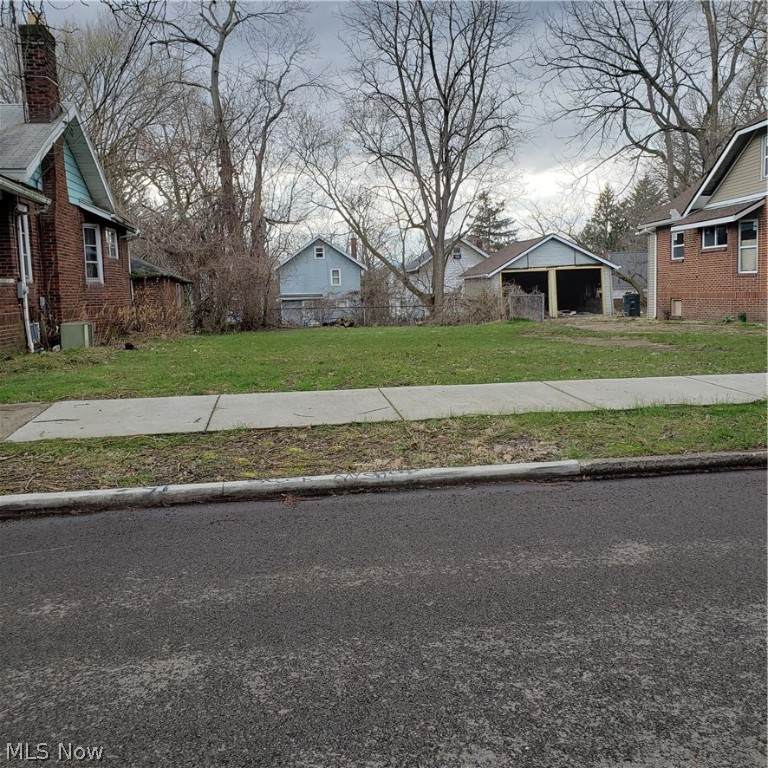 852 Aberdeen Street - Photo 1