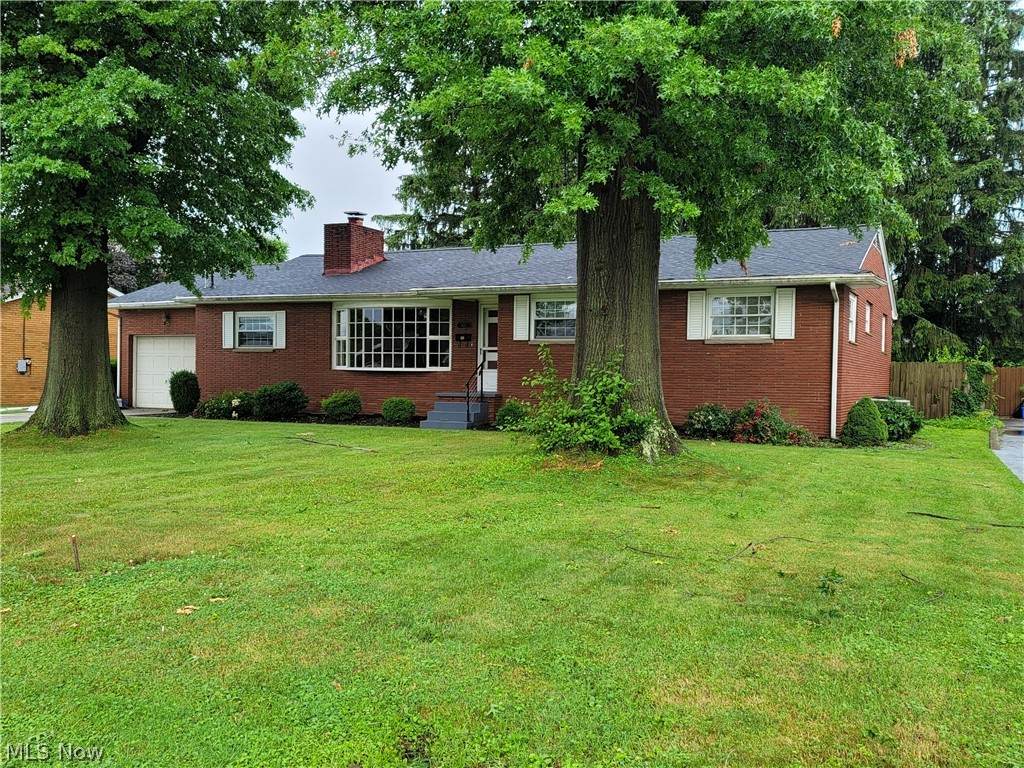 821 Campbell Drive - Photo 1