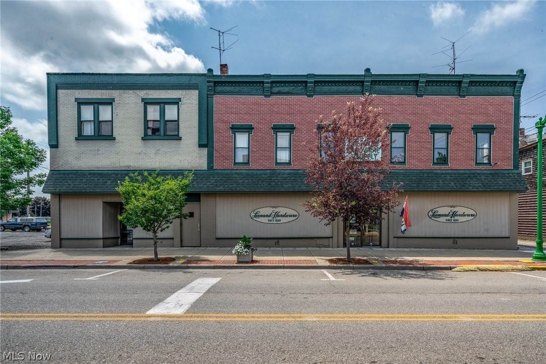 145 15th Street - Photo 1