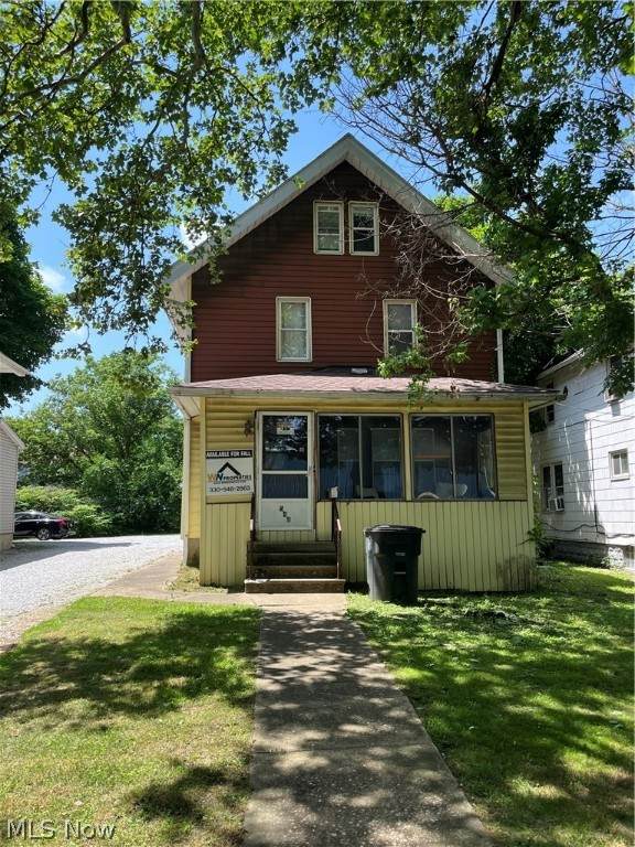 544 Spicer Street - Photo 1