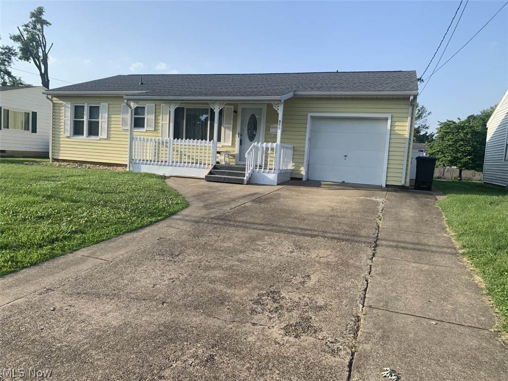 915 16th Street - Photo 1
