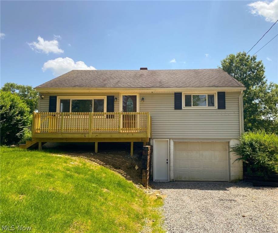 585 Ward Drive - Photo 1