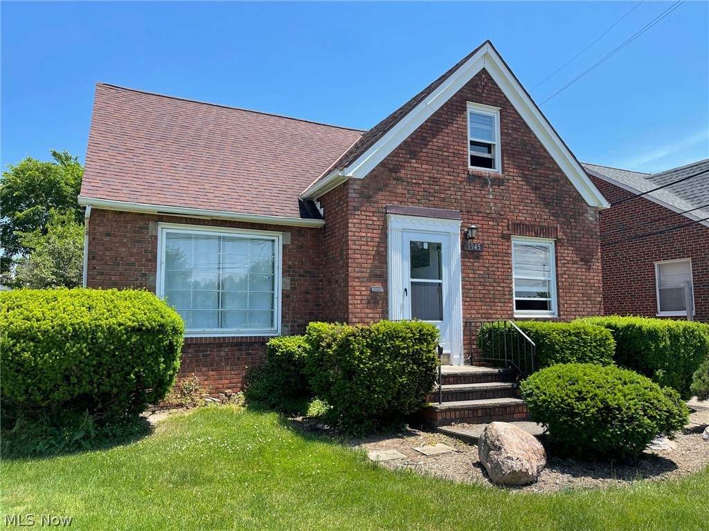 1945 Warrensville Center Road - Photo 1