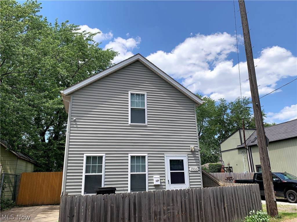 3900 Fulton Court - Photo 1
