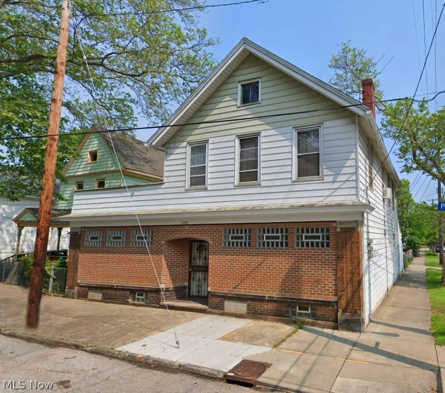 5919 Prosser Avenue - Photo 1