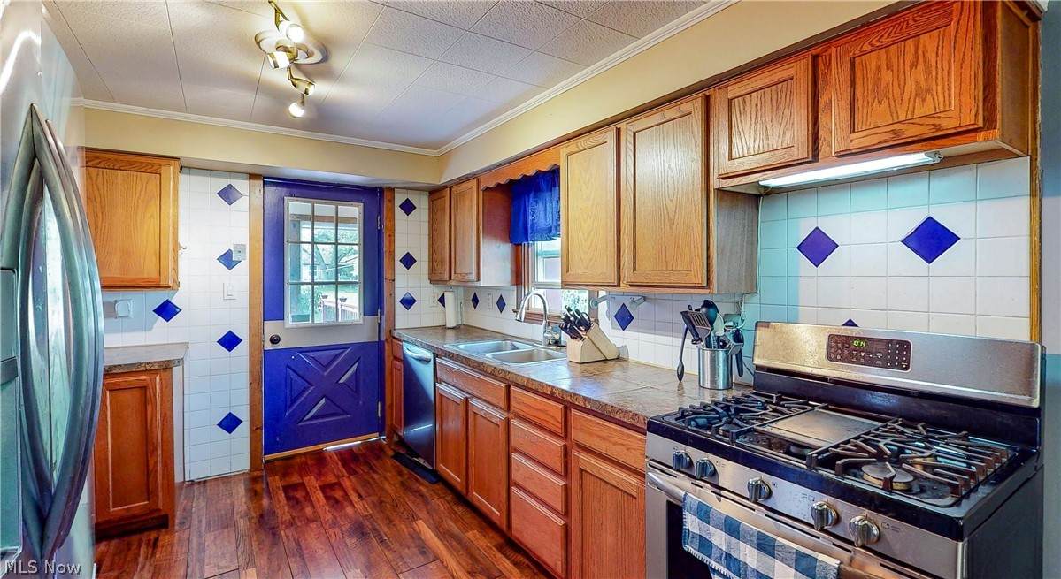 3006 Boston Road - Photo 1