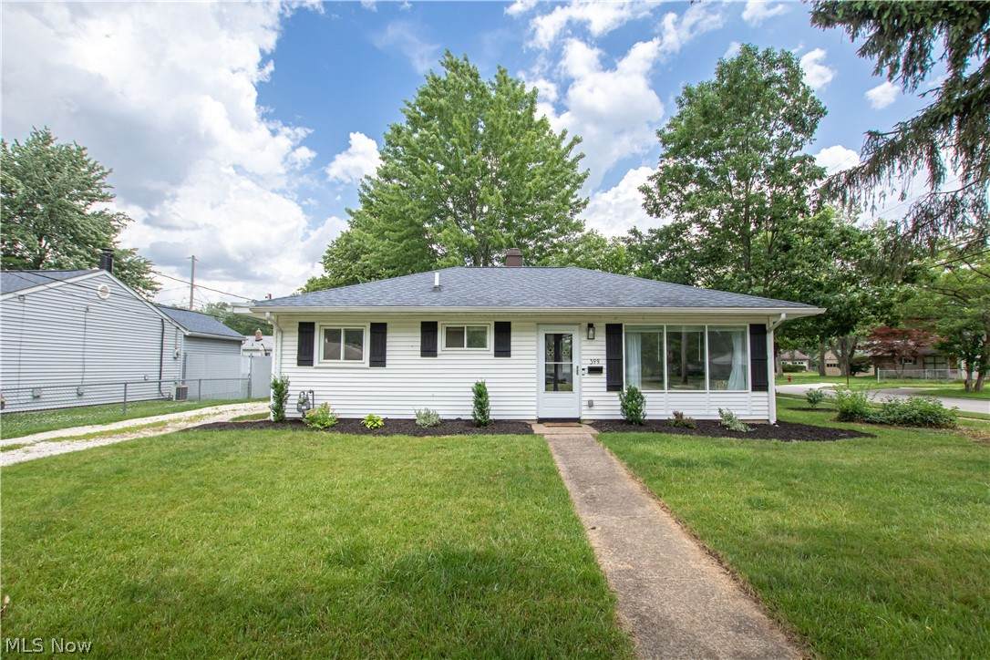 399 Edgewood Drive - Photo 1