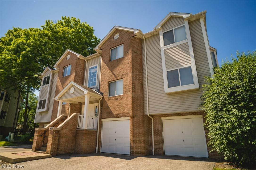 366 Village Pointe Drive - Photo 1
