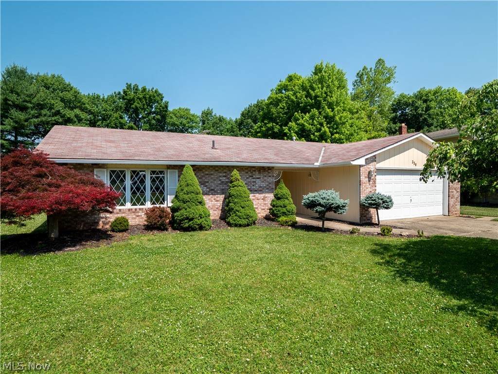 256 Crestview Drive - Photo 1