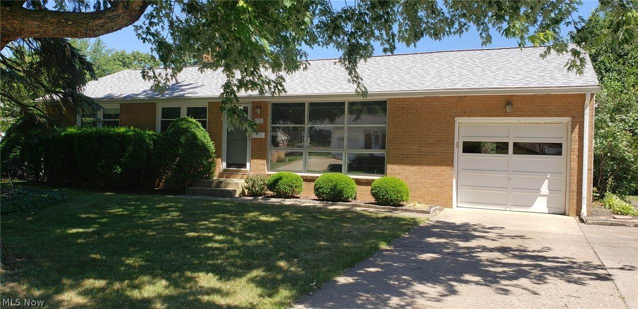 731 41st Street - Photo 1