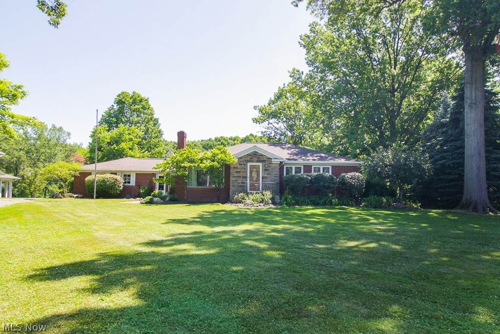 6303 Brecksville Road - Photo 1