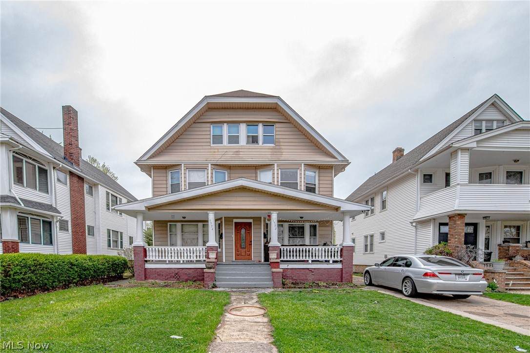 1572 Cohasset Avenue - Photo 1