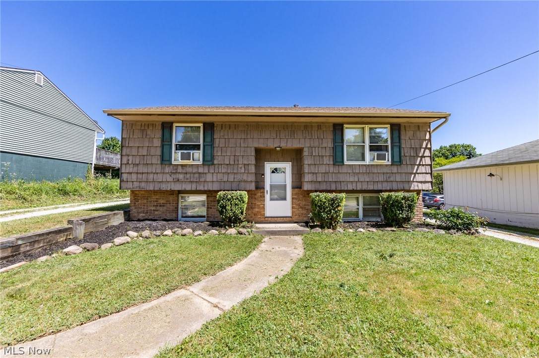 2321 Eastwood Avenue - Photo 1