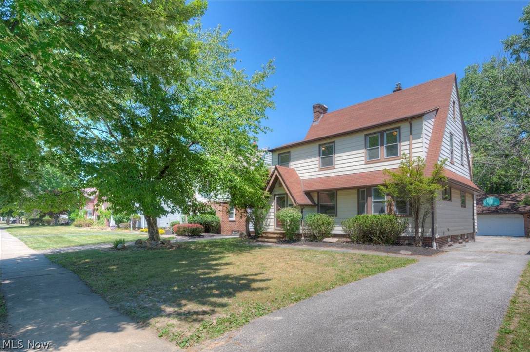 17005 Maple Heights Boulevard - Photo 1