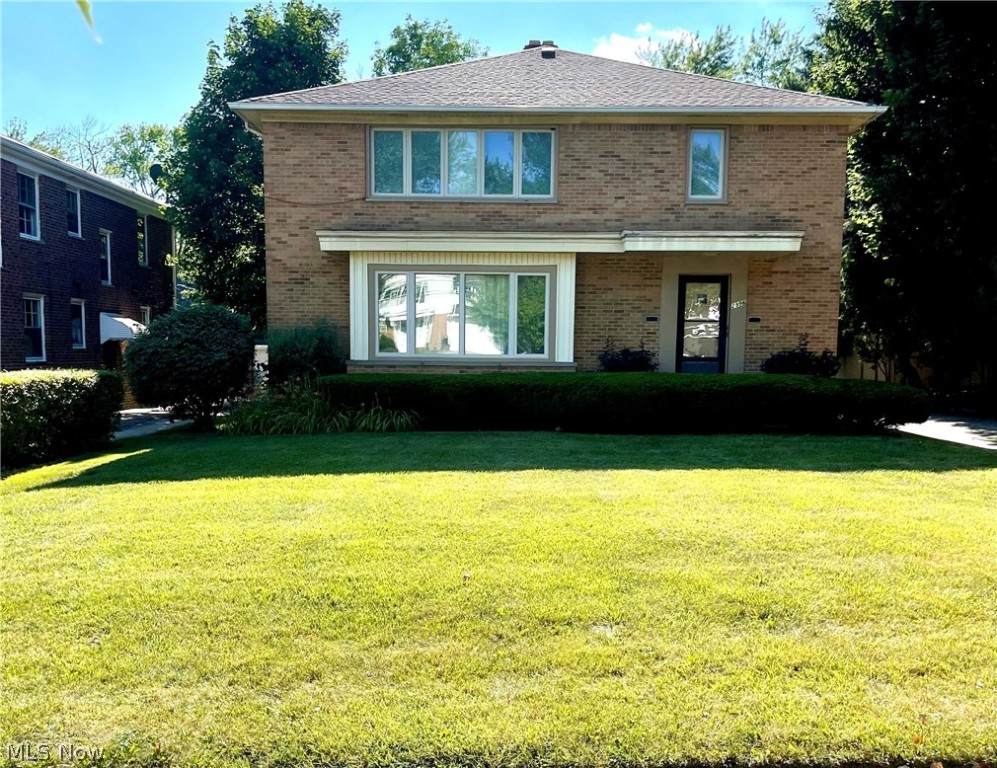 2996 Warrensville Center Road - Photo 1