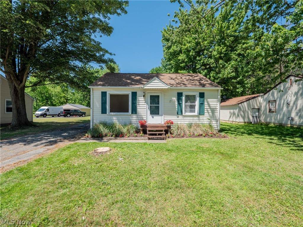 38839 Adkins Road - Photo 1