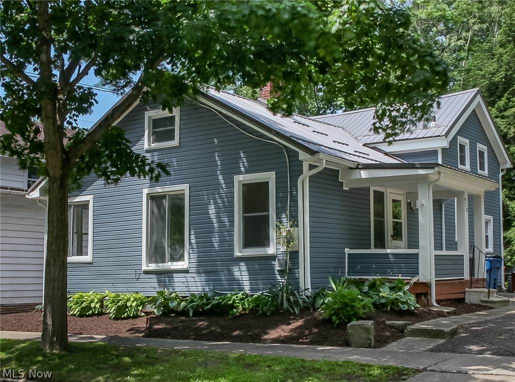 928 Franklin Avenue - Photo 1