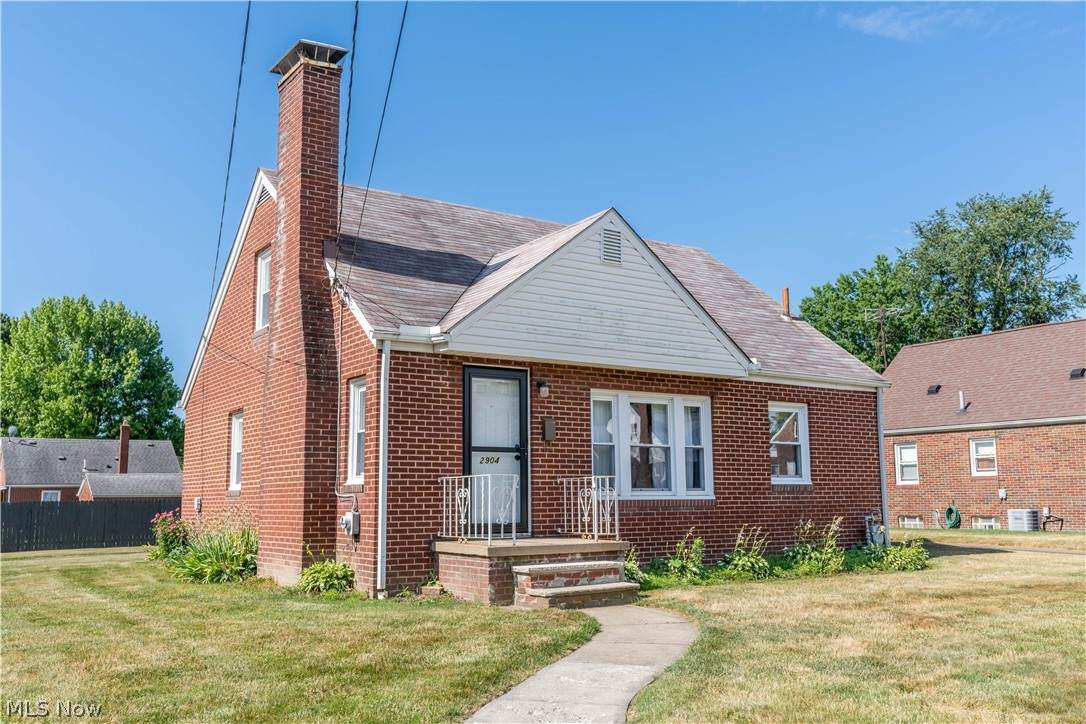 2904 Helen Place - Photo 1