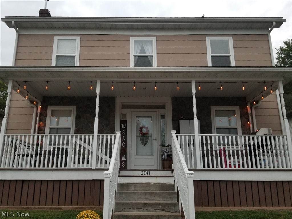 208 4th Street - Photo 1