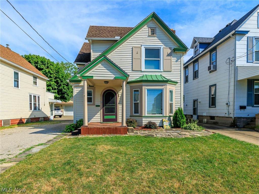 1337 2nd Street - Photo 1