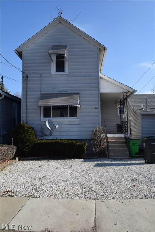 207 14th Street - Photo 1