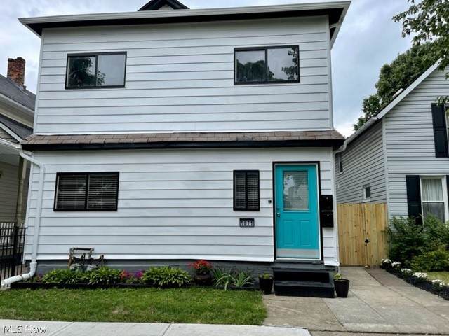 1871 48 Street - Photo 1