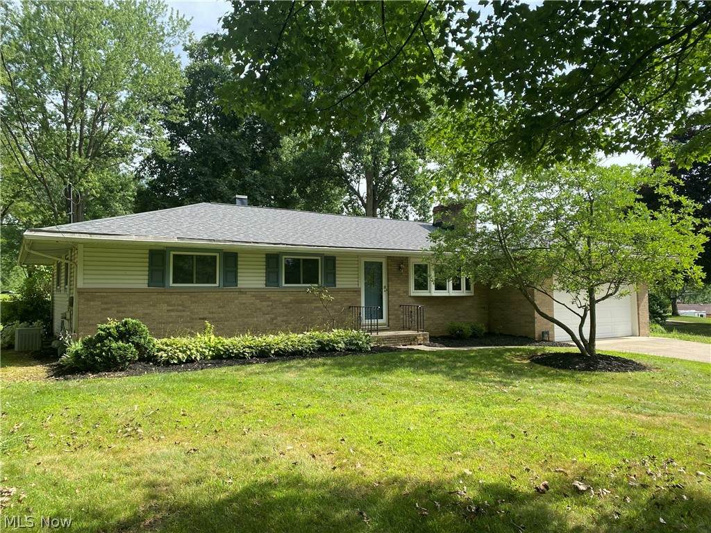 9025 Pleasantview Drive - Photo 1