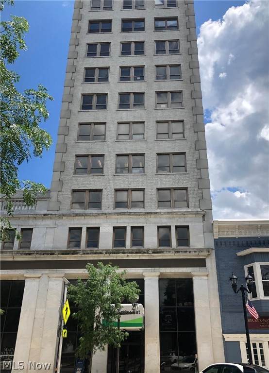 124 Middle Avenue - Photo 1