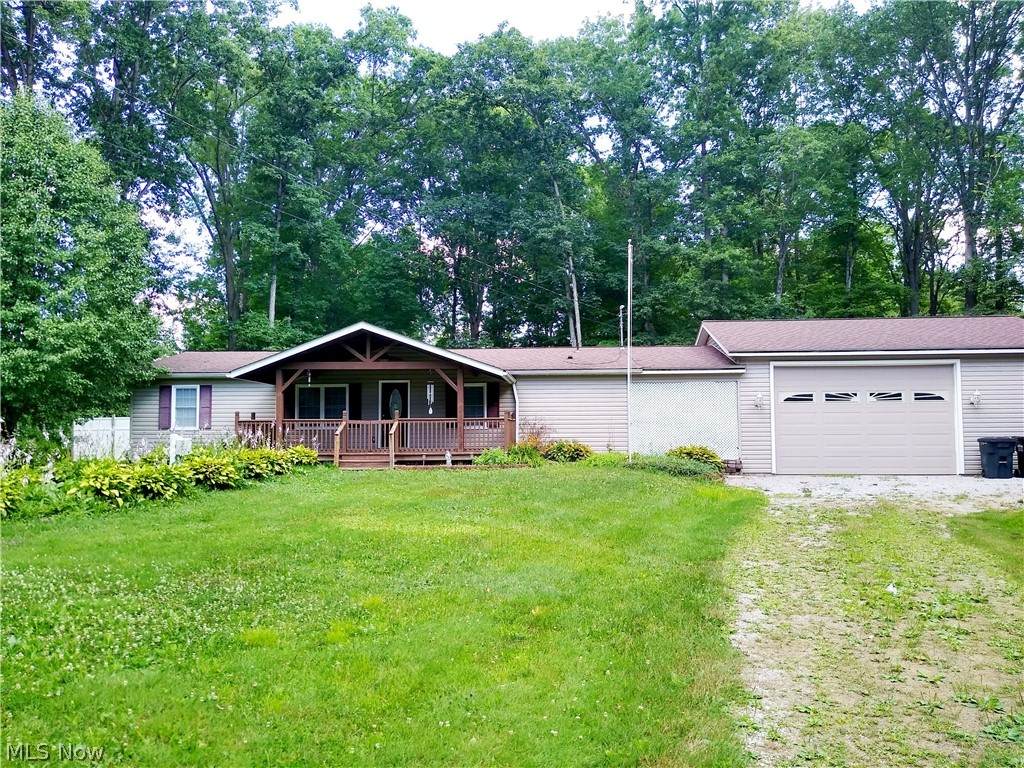 4580 Lakeview Road - Photo 1