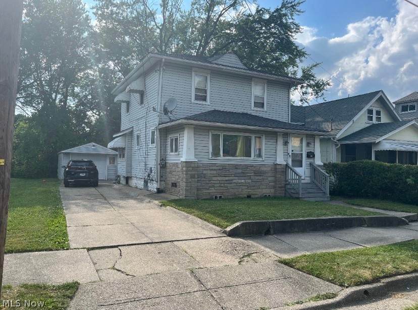 640 Roscoe - Photo 1
