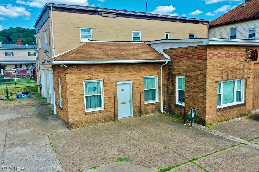 2116 Charles Street - Photo 1