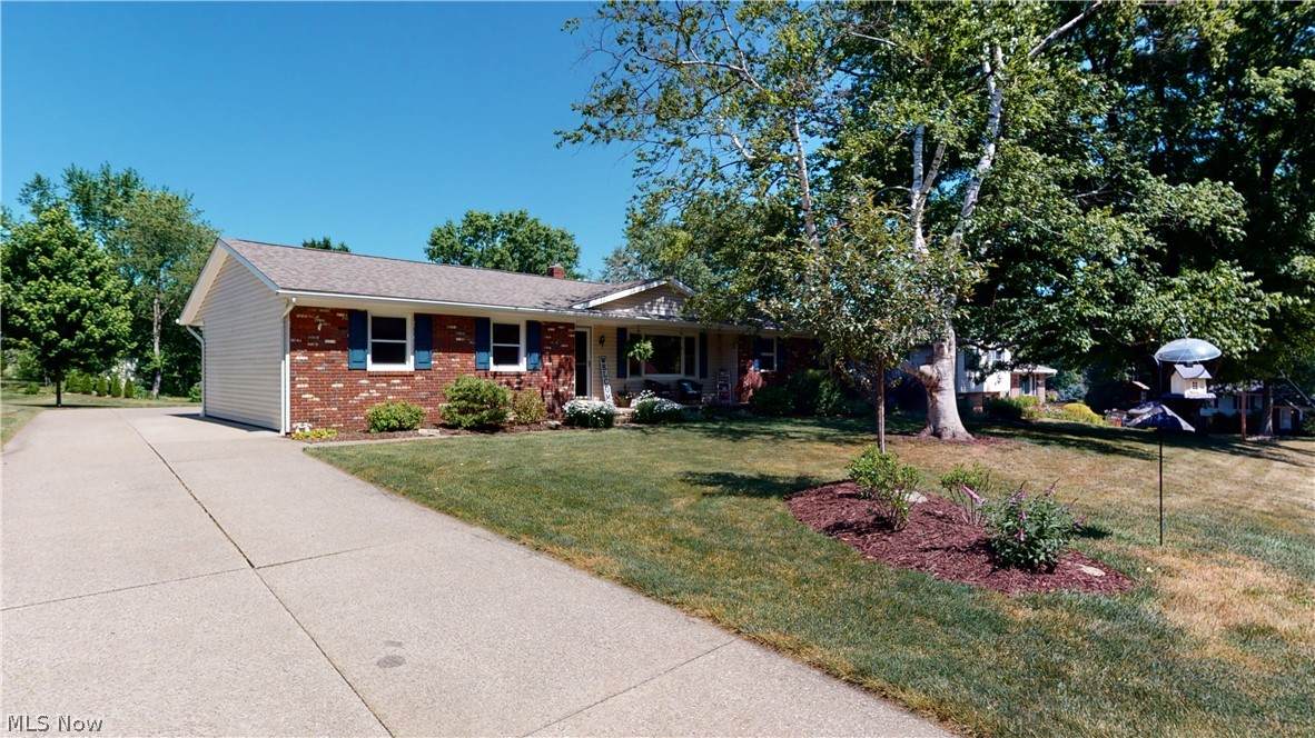 8591 Glennridge Avenue - Photo 1